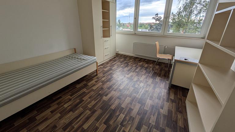 Nachmieter/in für Einzelzimmer in 2erWG Studentenwohnheim gesucht