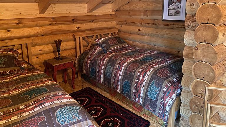 Vorschaubild HERZLICH WILLKOMMEN IN UNSEREM KLEINEN KANADISCHEN BLOCKHAUS 