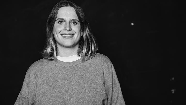 Ich (Nora) suche nach einer 1 - 2 Zimmer-Wohnung :)