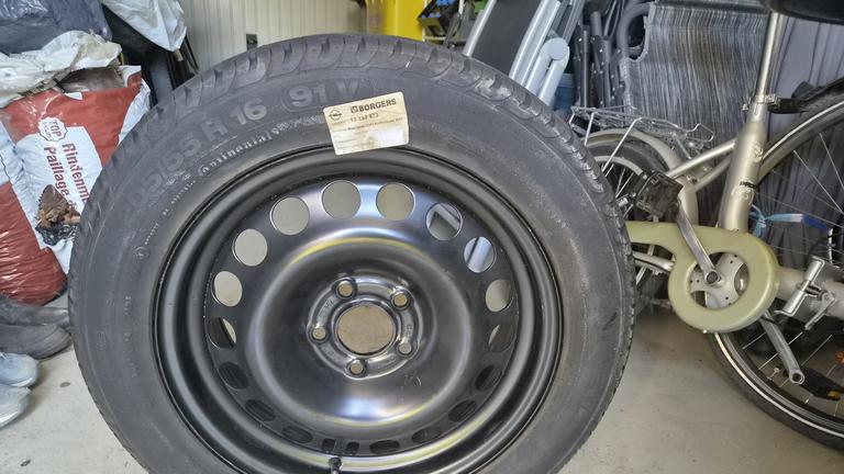 neues Reserve/Komplettrad 205/55 R16 91V