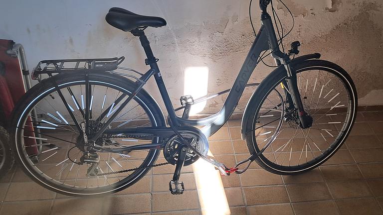🚲 Trekkingrad / Touringrad mit Niedereinstieg und Federung – Top Zustand