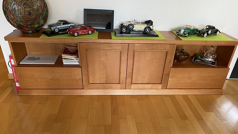 TV- Board Kirschbaum Holz
