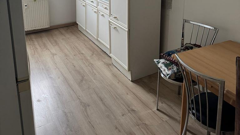 2 Zimmer/Dachgeschosswohnung Leipzig Zentrum West teilmöbliert sofort beziehbar