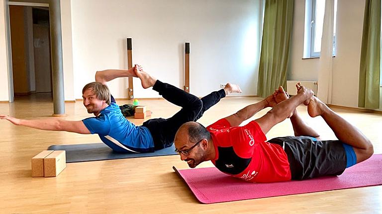 YOGAEVERYWHERE4U - Yogakurse in Erlangen, Hatha, Vinyasa