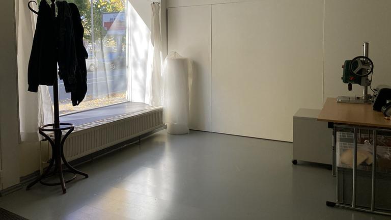 schöner Co-Working Arbeitsplatz frei in Lindenau (evtl auch zwei)