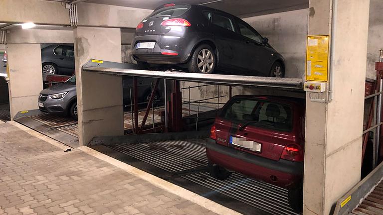 Tiefgaragen-Stellplatz zu vermieten – Duplex oben // 04277 Leipzig