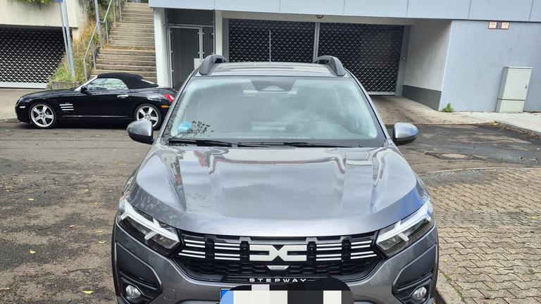 Dacia Sandero Expression Automatik EZ: 02/2025 *Wie Neu*