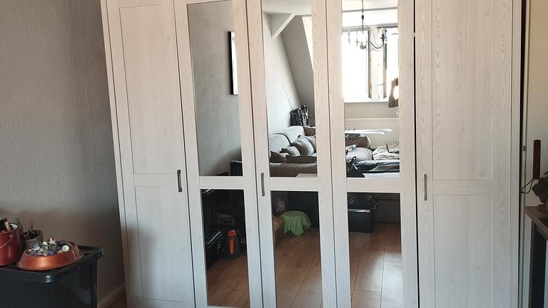 Kleiderschrank & Bett günstig abzugeben - auch getrennt