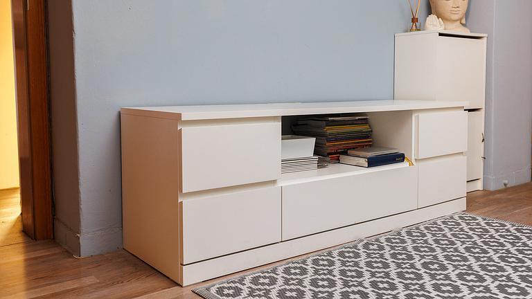 TV Bank weiß Ikea