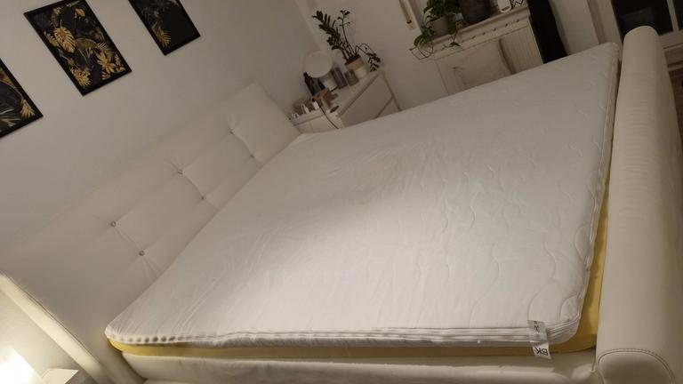 Boxspringbett zu verschenken