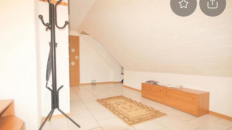 Nachmieter gesucht, *1.OG*2 Zi. DG WE* mit Einbauküche im kleinen…590€