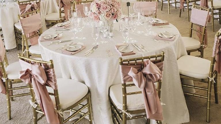 Vorschaubild Suchen Servicekräfte für Hochzeit -15€/Std