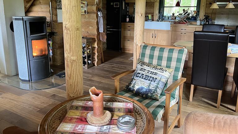 Vorschaubild ROMANTISCHE AUSZEIT - EIN BLOCKHAUS WIE IN KANADA 🇨🇦 🍁 -