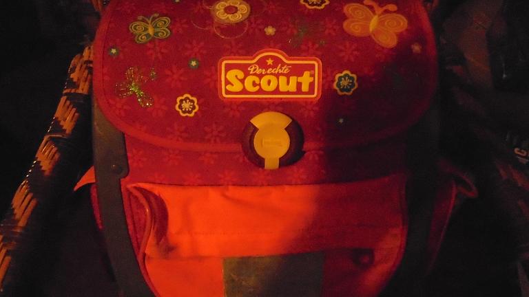 Biete gebrauchten Schulranzen der Marke Scout für 4 Euro