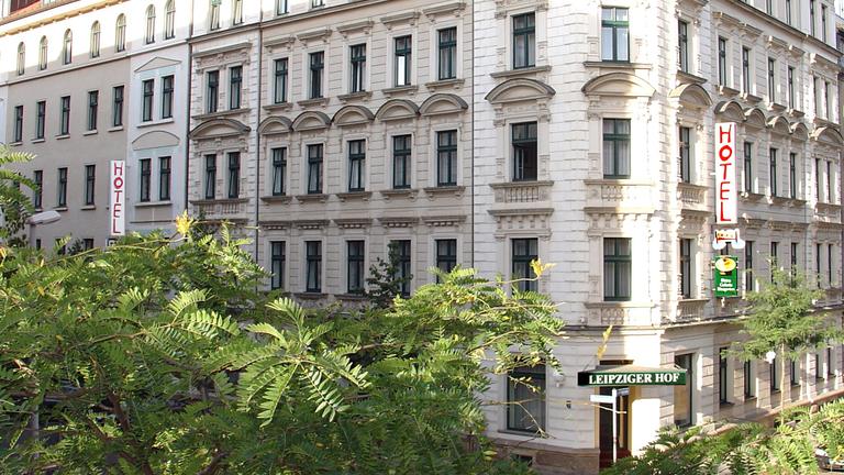 Service/Restaurantkraft (m/w/d) für kleines Hotel gesucht