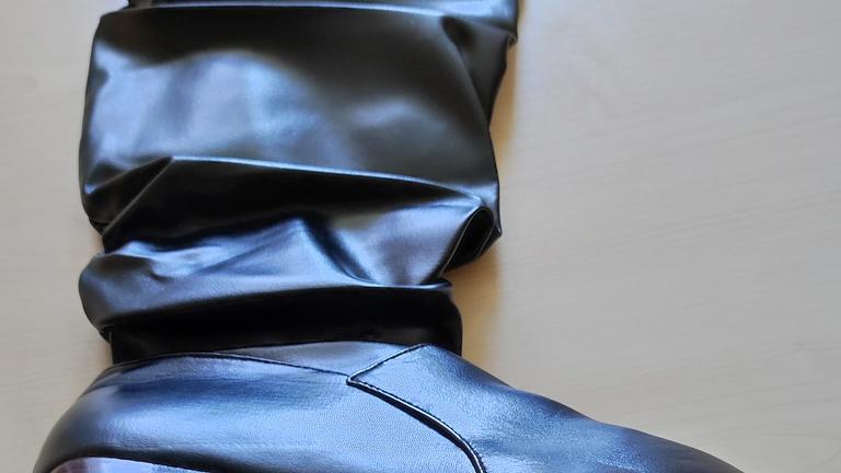 Vorschaubild Schwarze Oberkniestiefel 