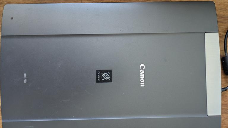 Scanner Canon LiDE 210