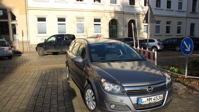 Auto Opel Astra H Caravan abzugeben, Lpz. (mit Sommerrädern extra)