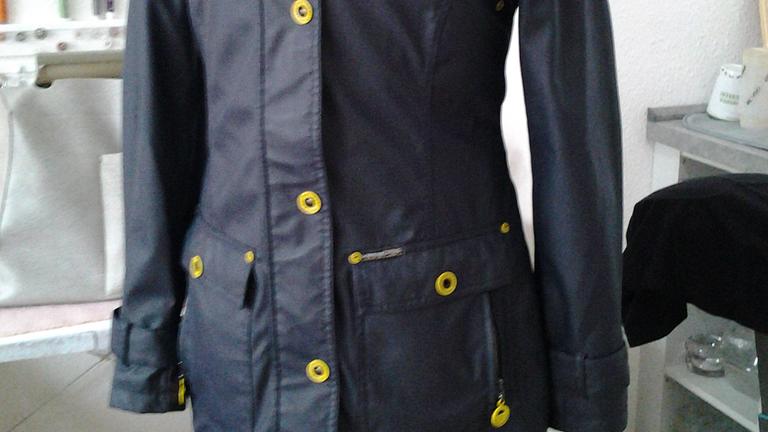 Schmuddelwedda Damen Regenjacke/ Gr. S/ blau/ 28 Euro