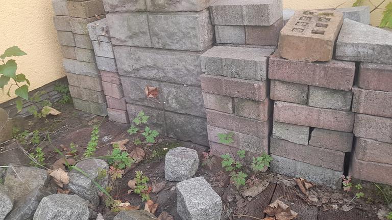 Vorschaubild Pflastersteine zu verschenken - Selbstabholung in Stötteritz