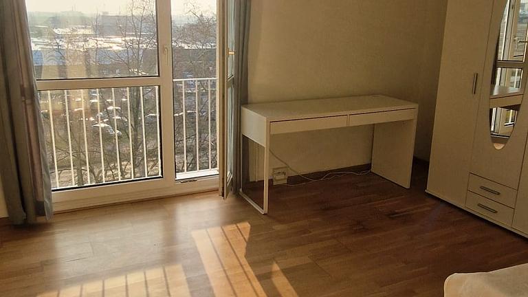 Sonniges möbliertes Zimmer in 3er WG - Einzugsbereit zum 01.05.!