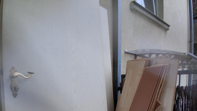 Verschenke alte Türen und Laminat
