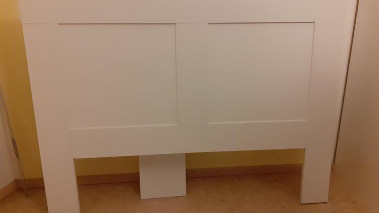 Kopfteil zu IKEA-Bett Brimnes zu verschenken