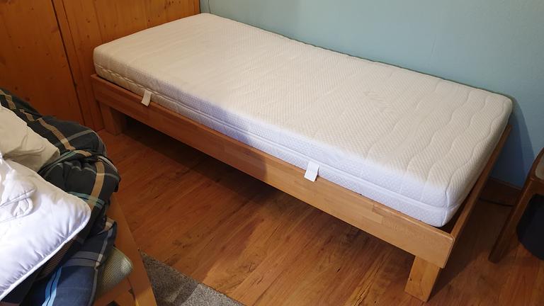 Vorschaubild Bett, guter Zustand, 90x200