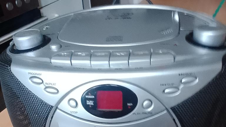 Radio/CD Gerät. 10 Euro