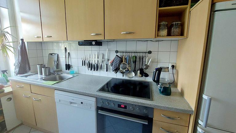 Vorschaubild Küche inkl. Herd, Kühlschrank u. Geschirrspüler gratis abzugeben