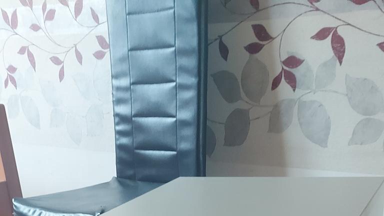 Schränckchen auf Rädern zu verschenken