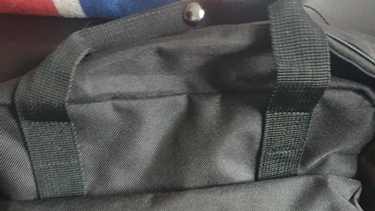 kleiner schwarzer Rucksack