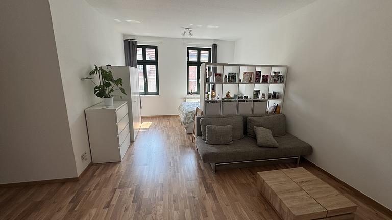 Ein #Zimmer - Küche, Bad, Abstellkammer - 47 qm, #teilmöbliert; ab #sofort frei