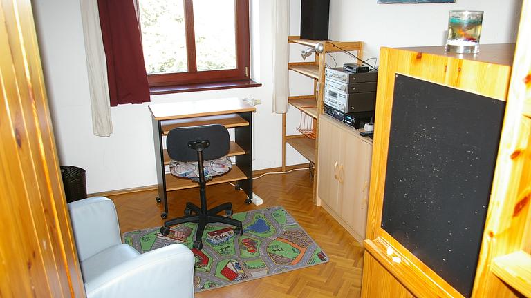 Untermiete freundliches Ex-Kinderzimmer Löbtau