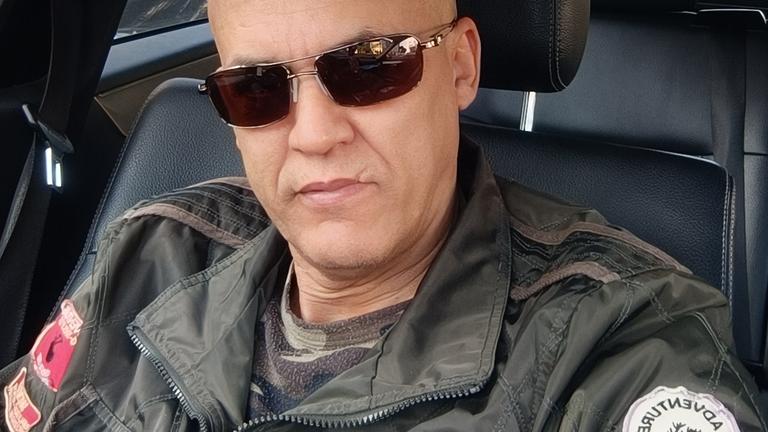 Er 48 sucht sie bis 65 für Freizeit