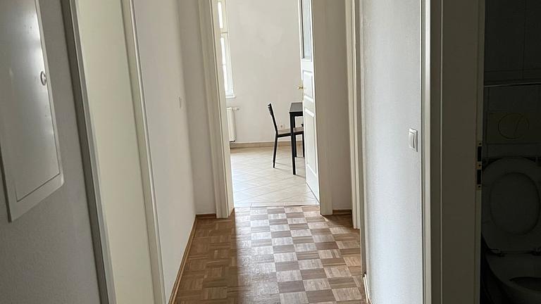 WG-Neugründung: Möblierte Zimmer in 3er-WG zu vermieten