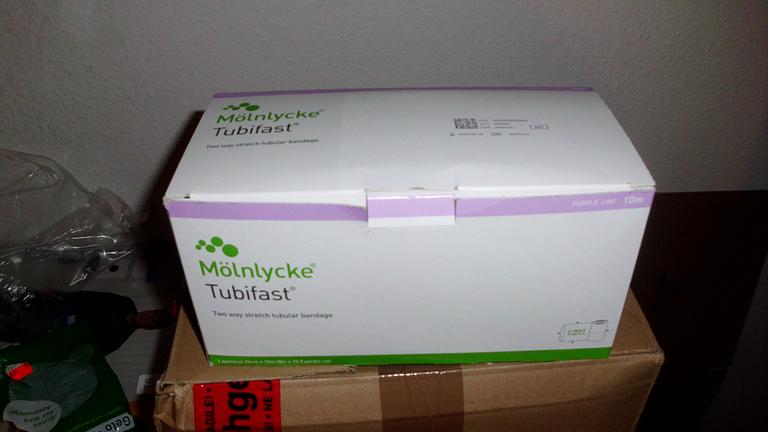 verschenke hier mölnlycke tubifast packung ist noch ungebraucht
