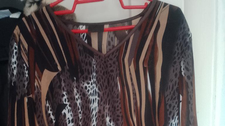 Bluse mit weiten Ärmeln Größe 54   6 Euro!