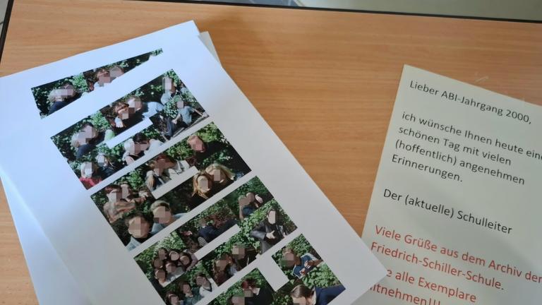Verloren: viele Fotografien aus 90ern in Schuhkarton für Klassentreffen