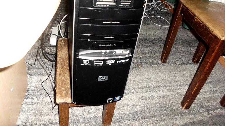 Hiermit möchte ich diesen HP-PC mit Windows 10 Pro abgeben. nur für 24euro