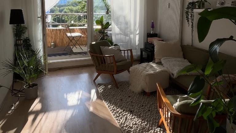 Helle 2-Zimmer-Loft-Wohnung mit Balkon, nähe Ringbahn, ab 1 Monat
