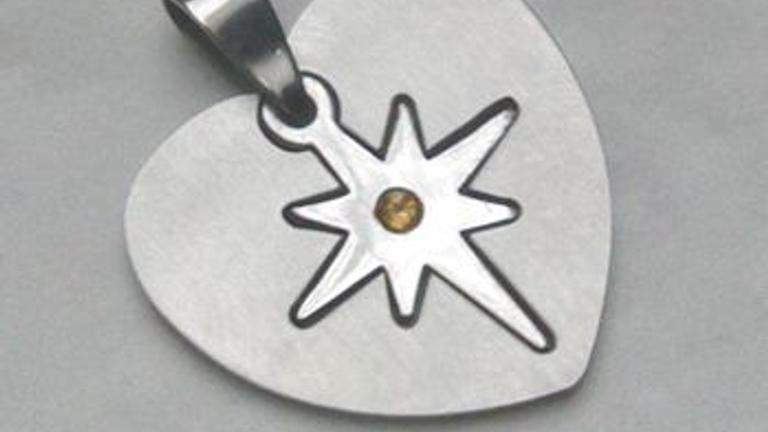 Herzanhänger, Edelstahl mit gefassten Zirkonia