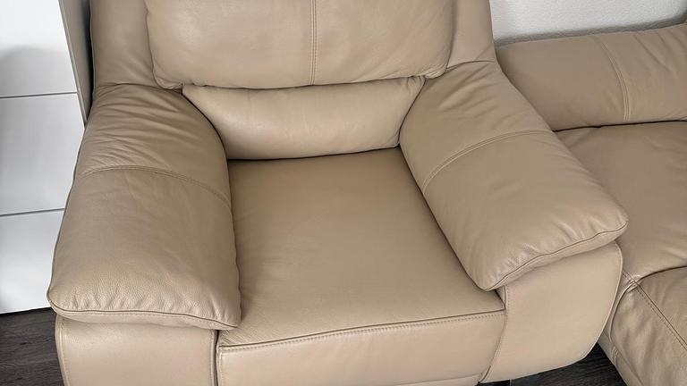 Gepflegte Couchgarnitur aus echtem Leder