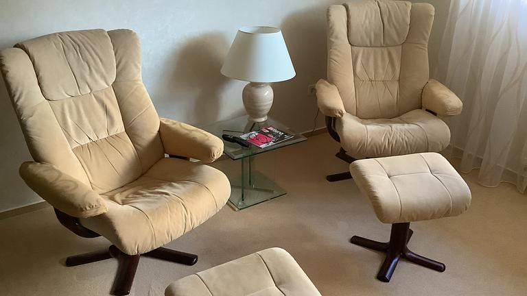 2 Stück RELAX SESSEL mit Hocker