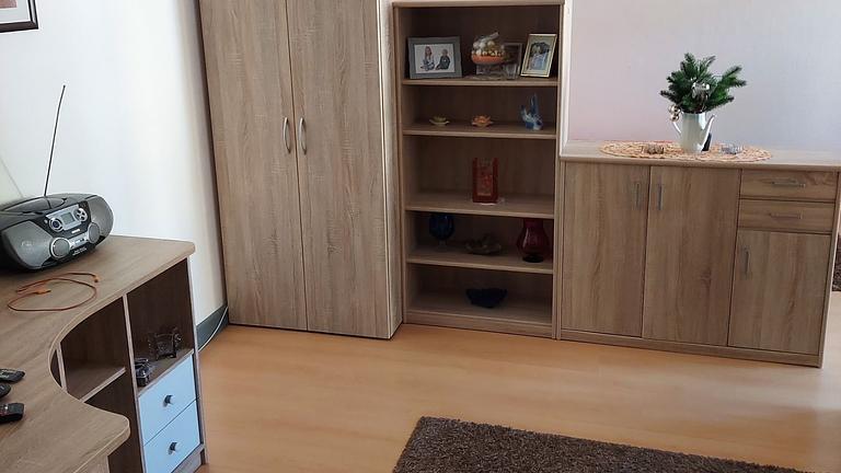 Vorschaubild Wohnungseinrichtung abzugeben 