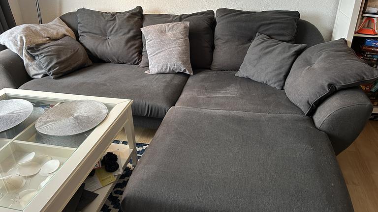 Dortmund Sofa zu verschenken !