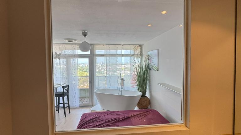 Möblierte Wohnung im Kölner Unicenter mit Domblick (27. Etage)