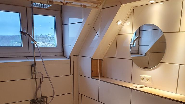 Vorschaubild Wohnung 2 Zimmer Küche Bad 