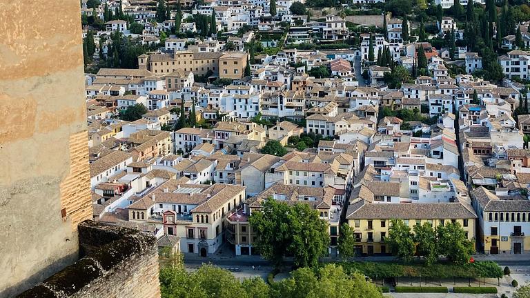 Sprachkurse für Erwachsene in Spanien - mit oder ohne Unterkunft