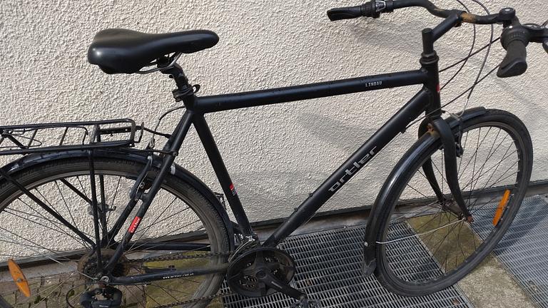 4 sehr gute gebr. Fahrräder abzugeben. Ab Freitag 24.4.26 bis 30.4.26